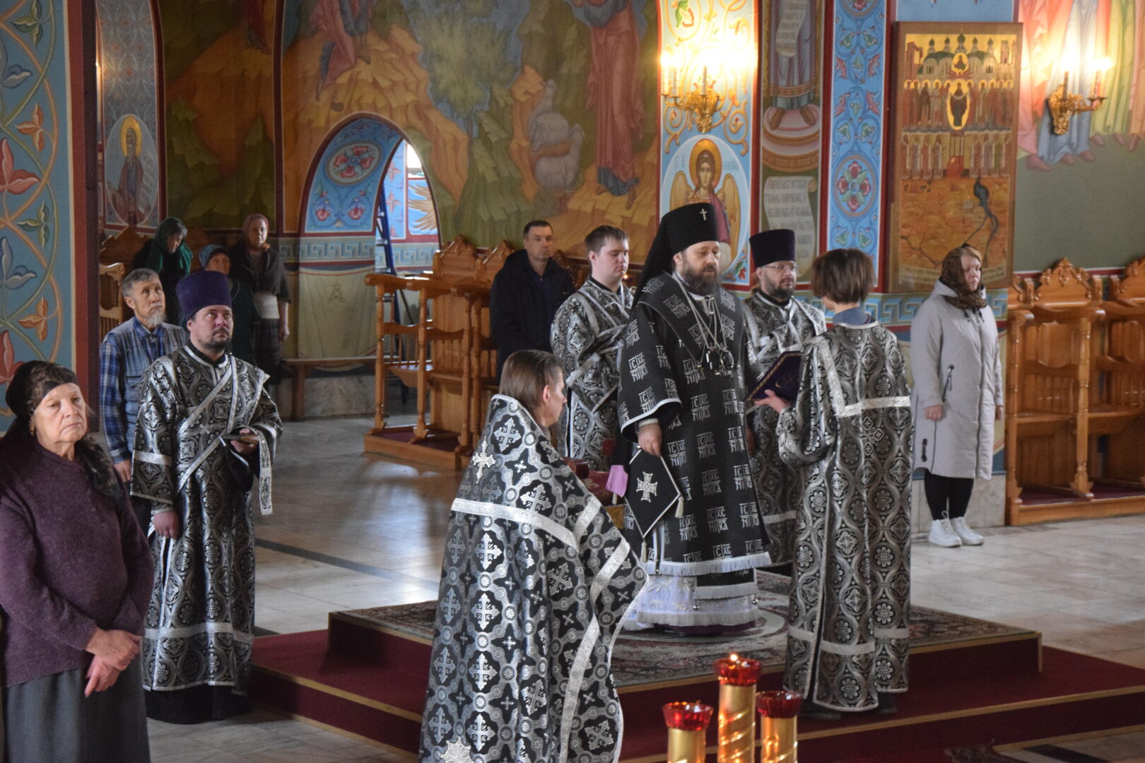 Архиерейское служение в Великий Понедельник | 11.04.2023 | Абакан -  БезФормата