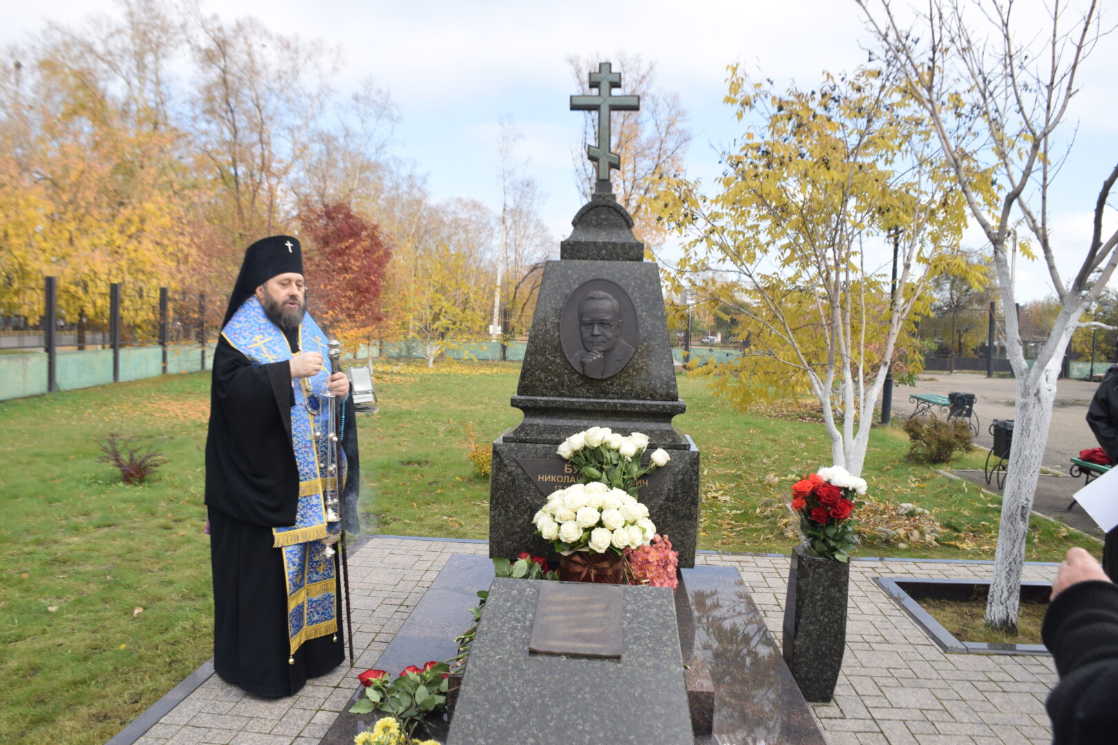 В годовщину гибели Н. Г. Булакина на месте его погребения совершена молитва  | 15.10.2023 | Абакан - БезФормата