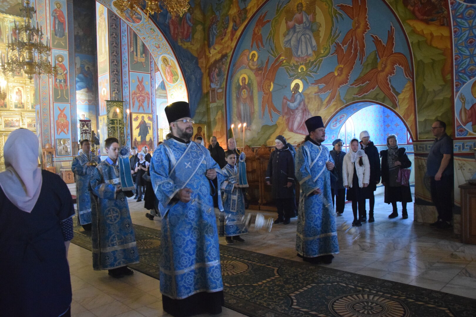 Преображенский собор Абакан внутри